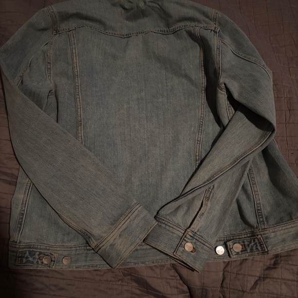 Outerknown oversized light wash denim jean jacket execellent condition - Picture 6 of 9